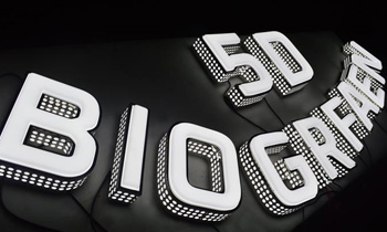 發光字招牌合适使用什麽材料的LED發光字?